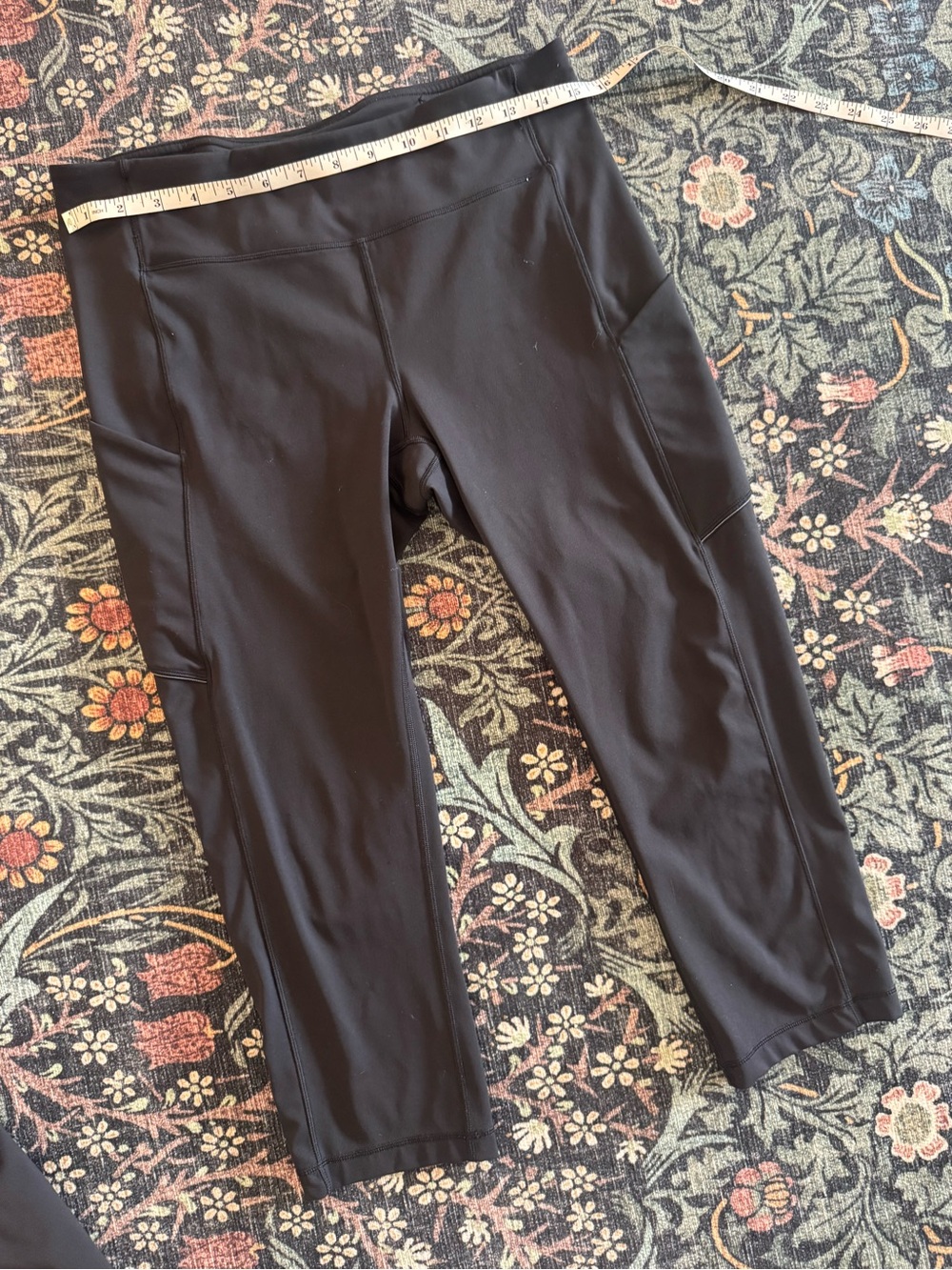 lululemon athletica Black Capri Leggings with Side Pockets